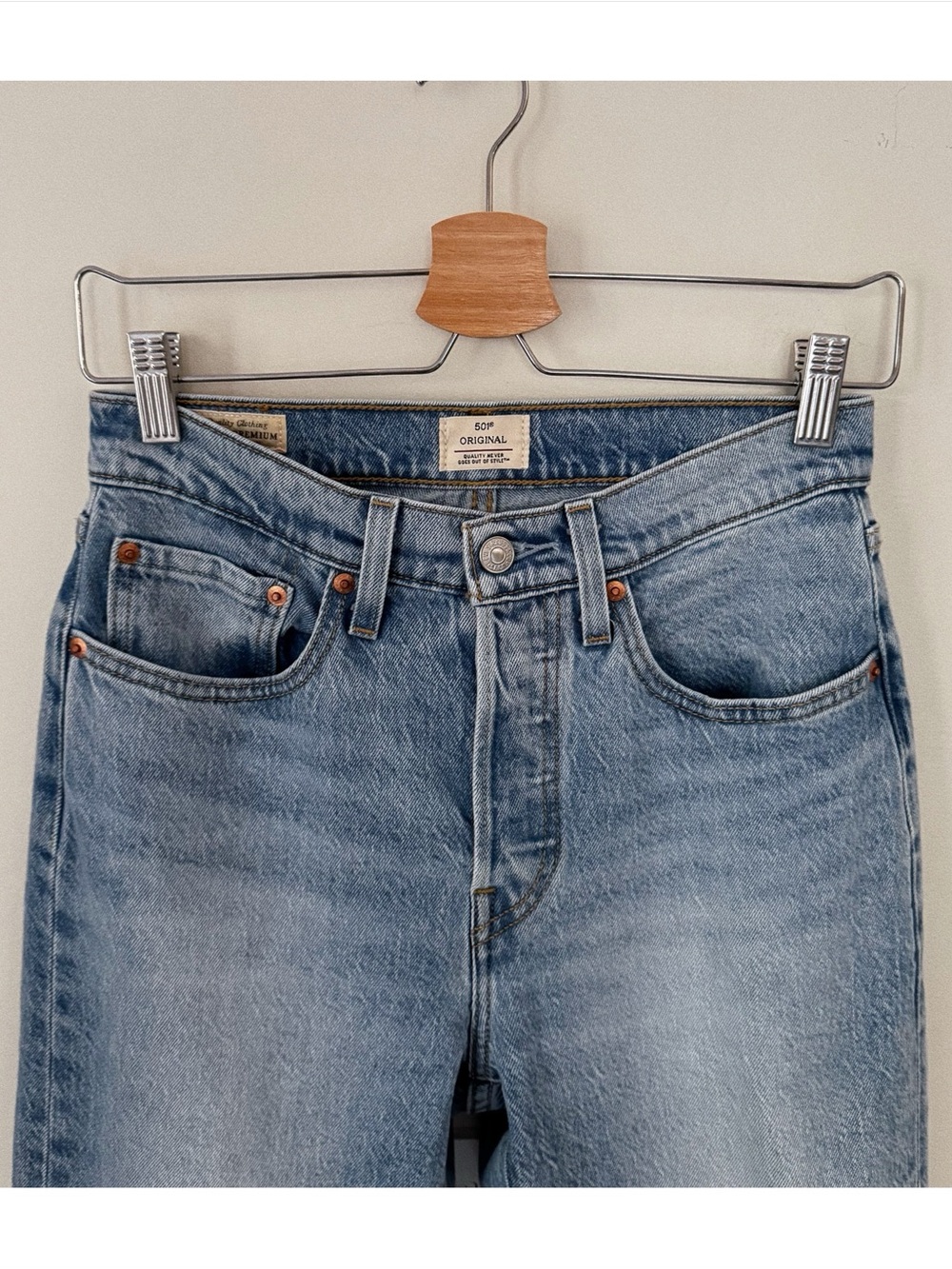levi's 501 original fit jeans - Picture 3 of 4
